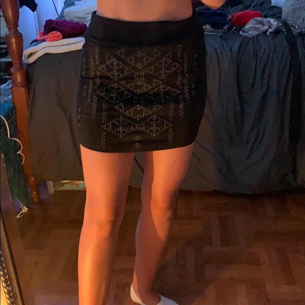 Embroidered skirt